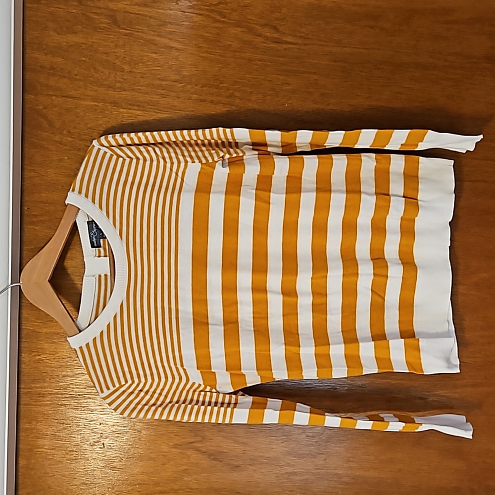 Button back pullover